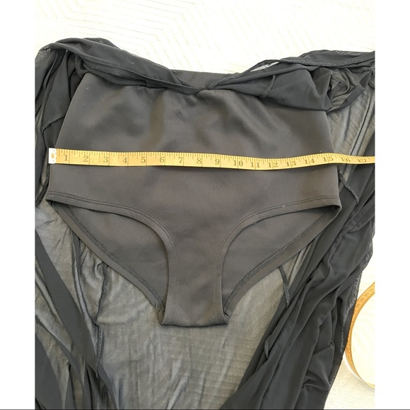 Silence + Noise (Urban Outfitters) -medium black sheer open split skirt w/bottom - Picture 9 of 11